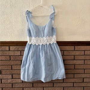 Lilly Pulitzer Blue & White Seersucker Lace Waist Dress – Tie Shoulder Straps